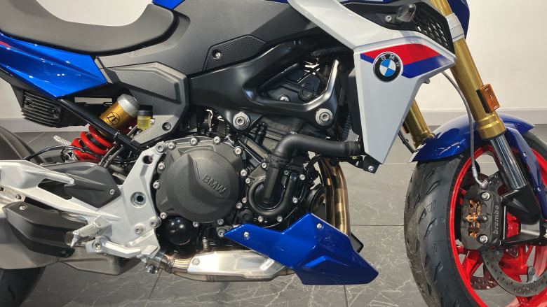 BMW F900 R (25MY)